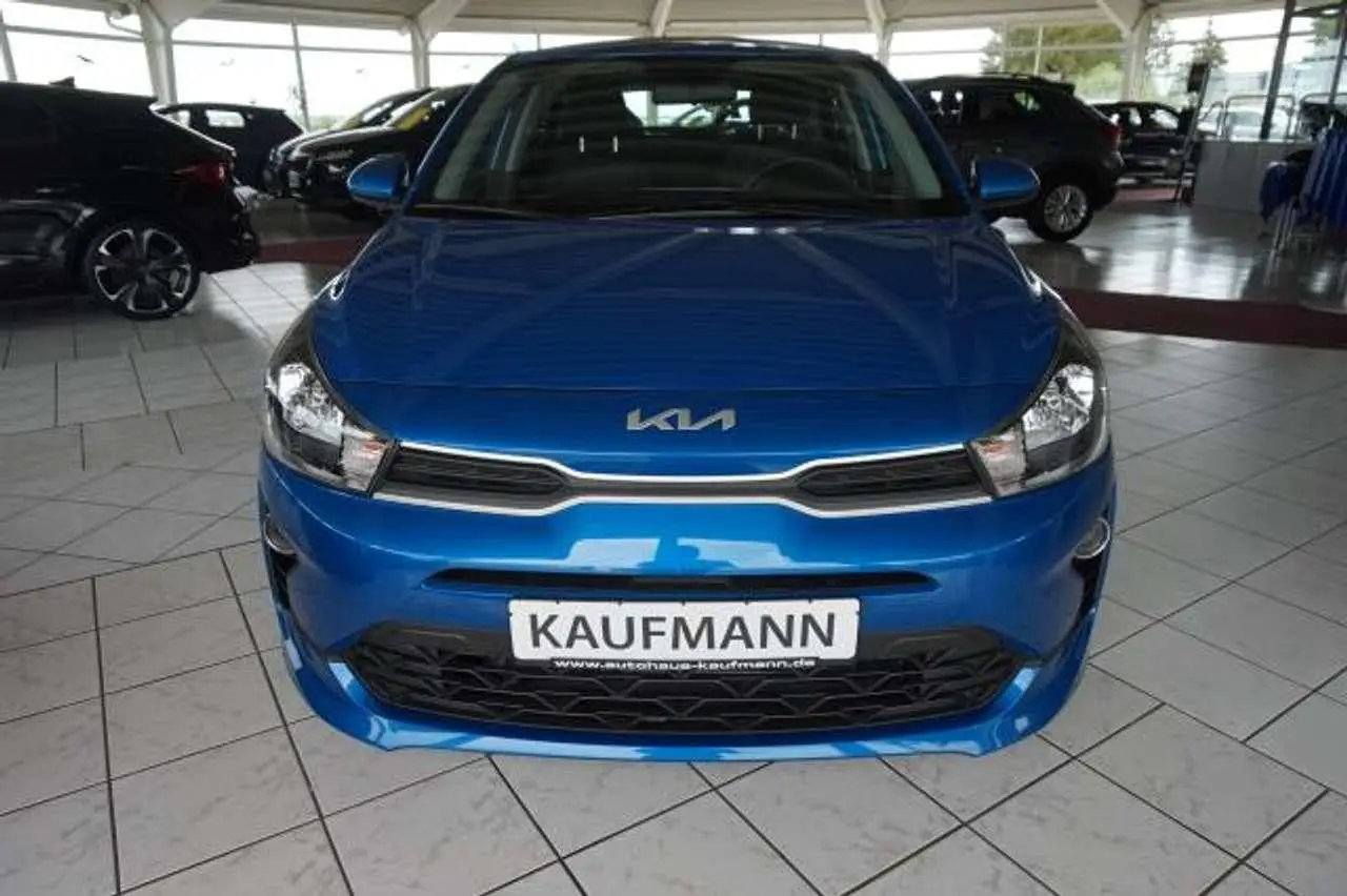 Photo 1 : Kia Rio 2023 Essence