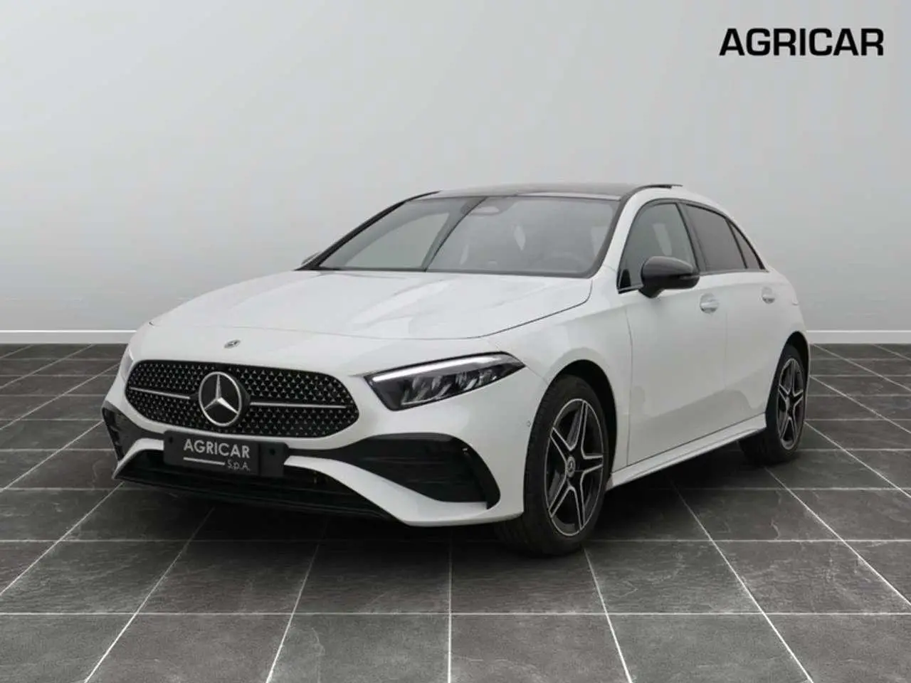 Photo 1 : Mercedes-benz Classe A 2024 Hybride