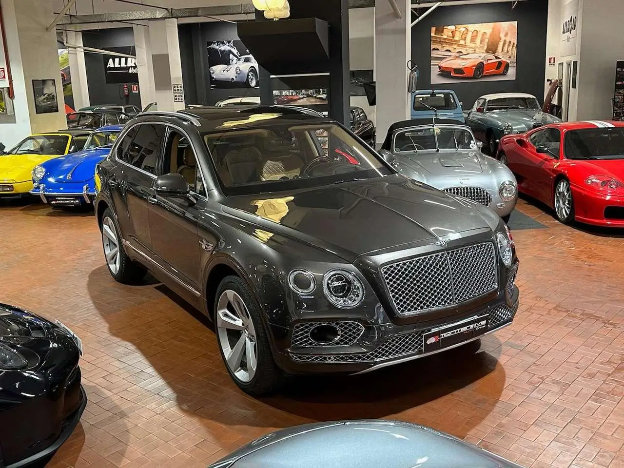 Photo 1 : Bentley Bentayga 2018 Essence