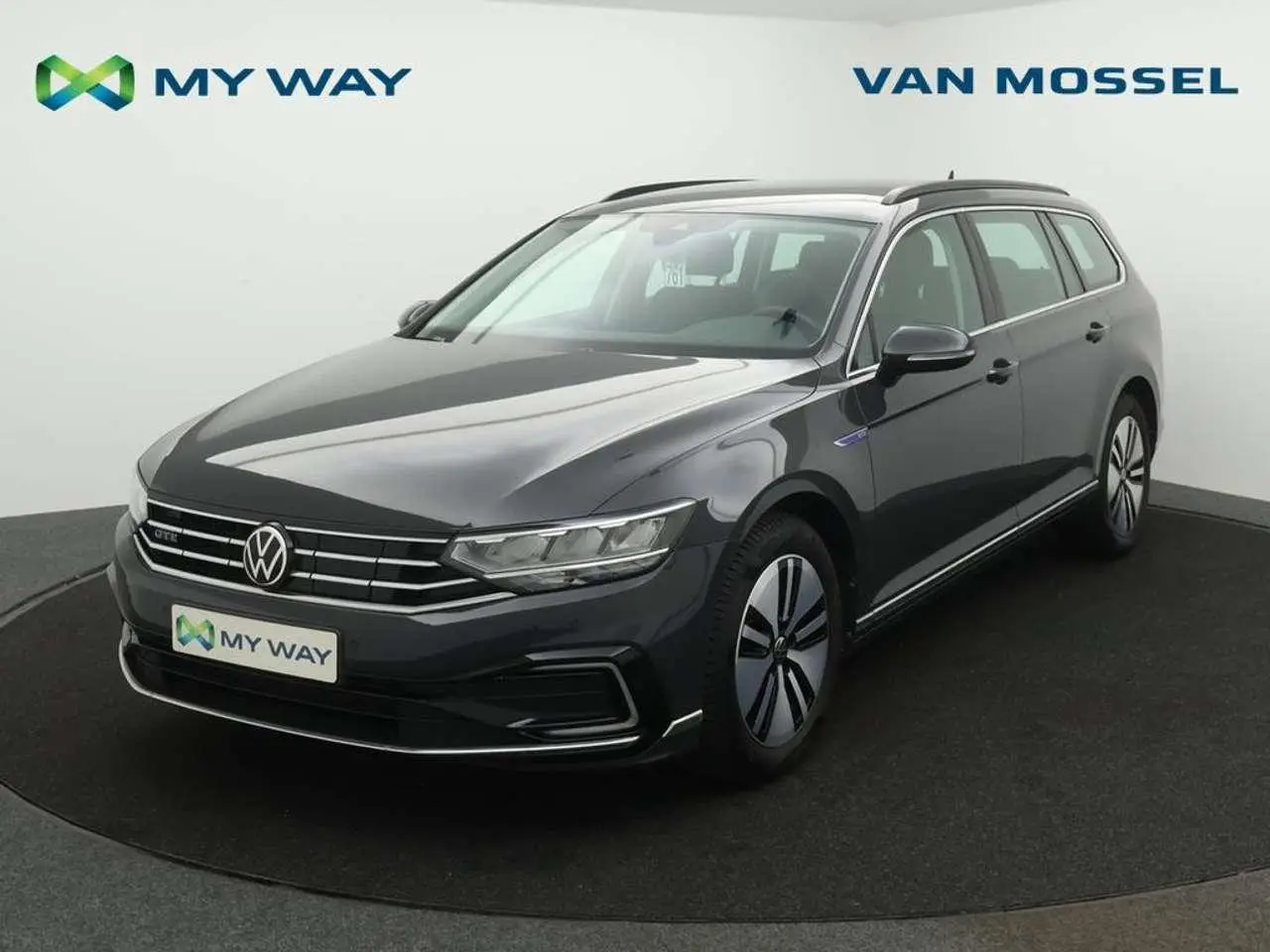 Photo 1 : Volkswagen Passat 2021 Hybrid