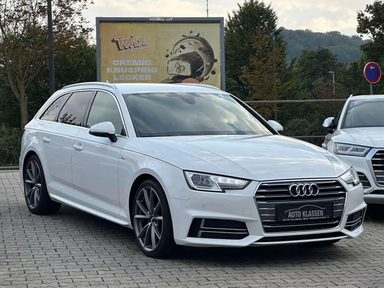 Photo 1 : Audi A4 2016 Petrol