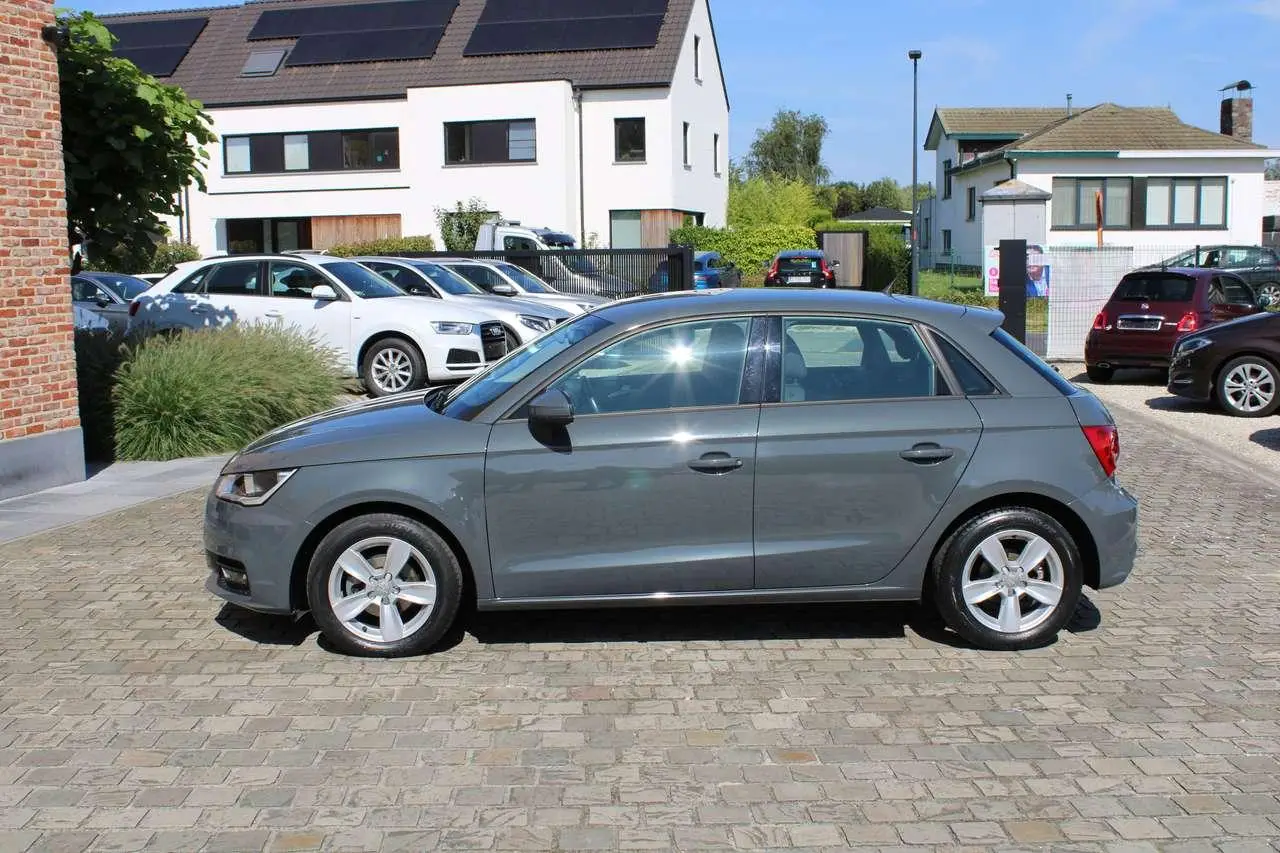 Photo 1 : Audi A1 2018 Petrol