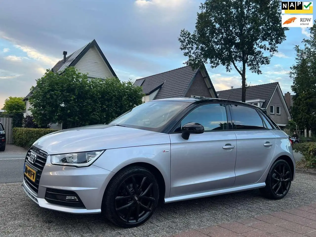 Photo 1 : Audi A1 2017 Petrol