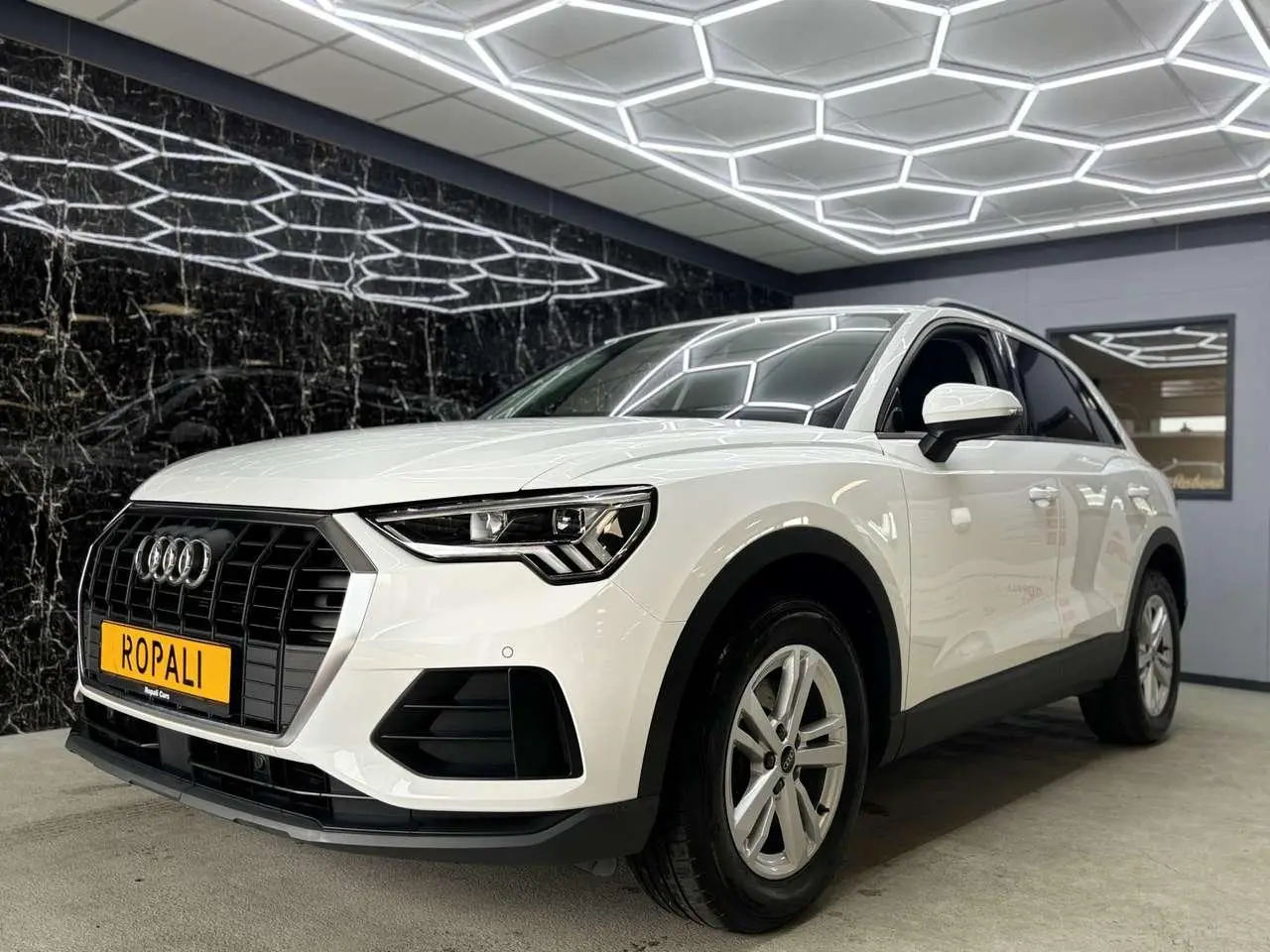 Photo 1 : Audi Q3 2022 Hybride