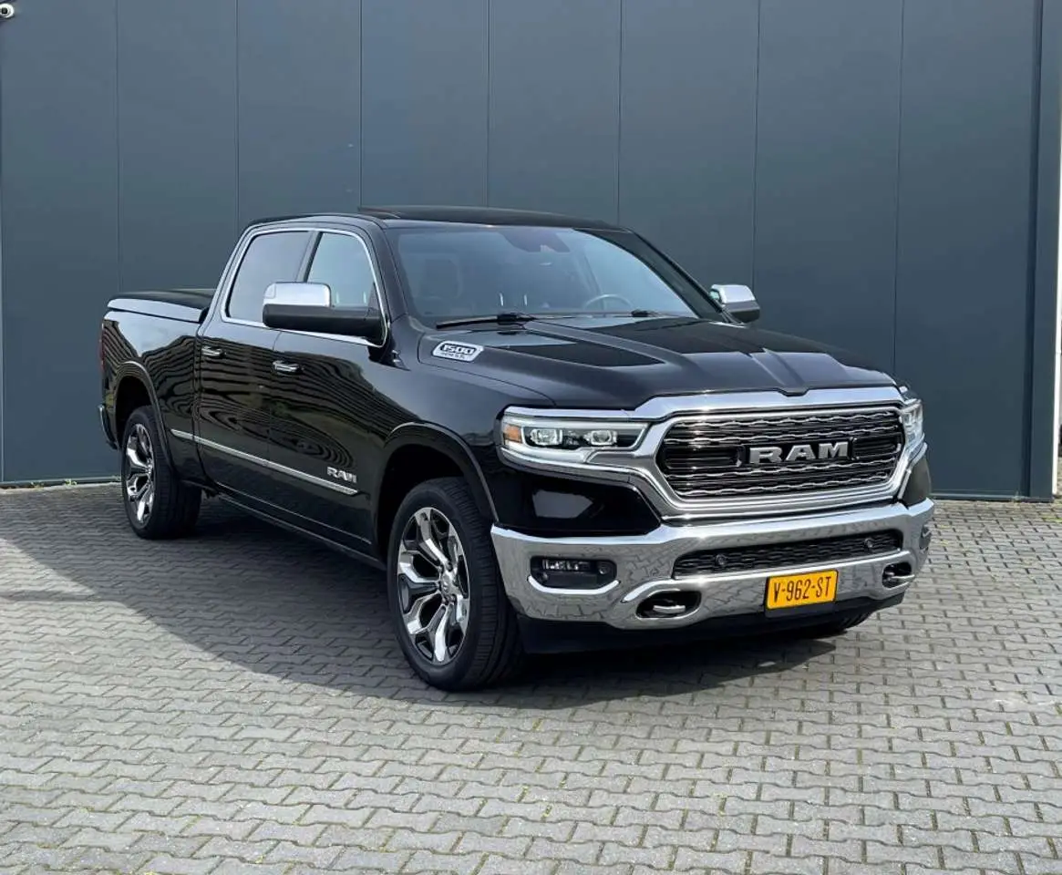 Photo 1 : Dodge Ram 2018 Petrol