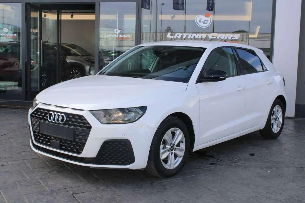 Photo 1 : Audi A1 2022 Essence