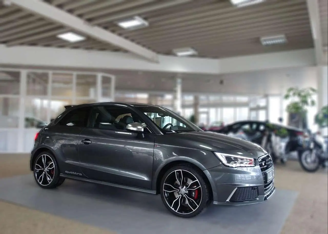 Photo 1 : Audi S1 2016 Petrol