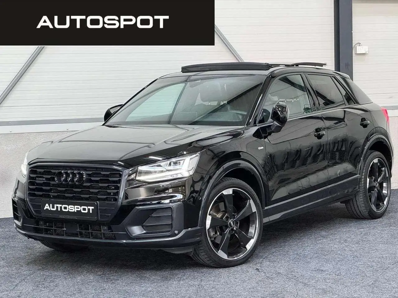 Photo 1 : Audi Q2 2018 Petrol