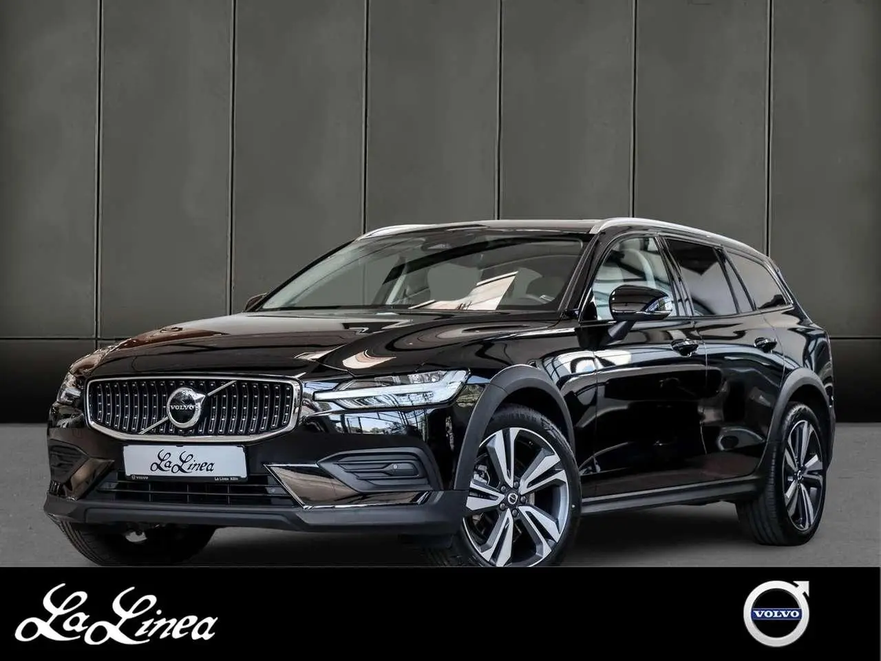 Photo 1 : Volvo V60 2023 Diesel