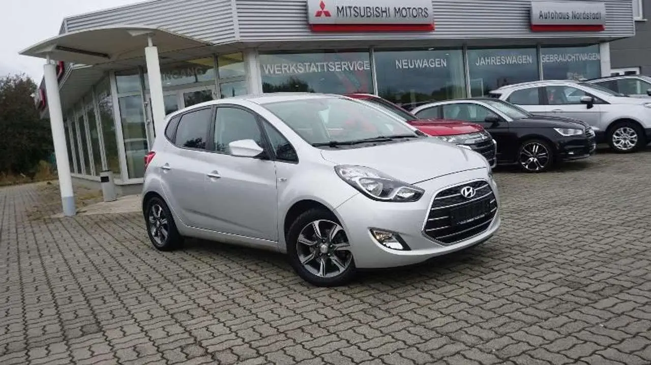 Photo 1 : Hyundai Ix20 2017 Petrol