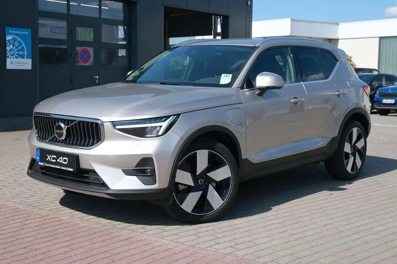 Photo 1 : Volvo Xc40 2022 Hybrid