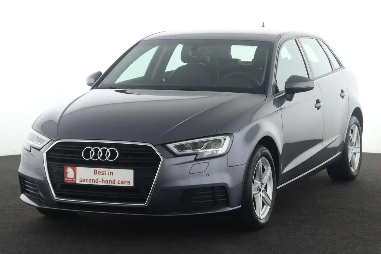 Photo 1 : Audi A3 2019 Petrol