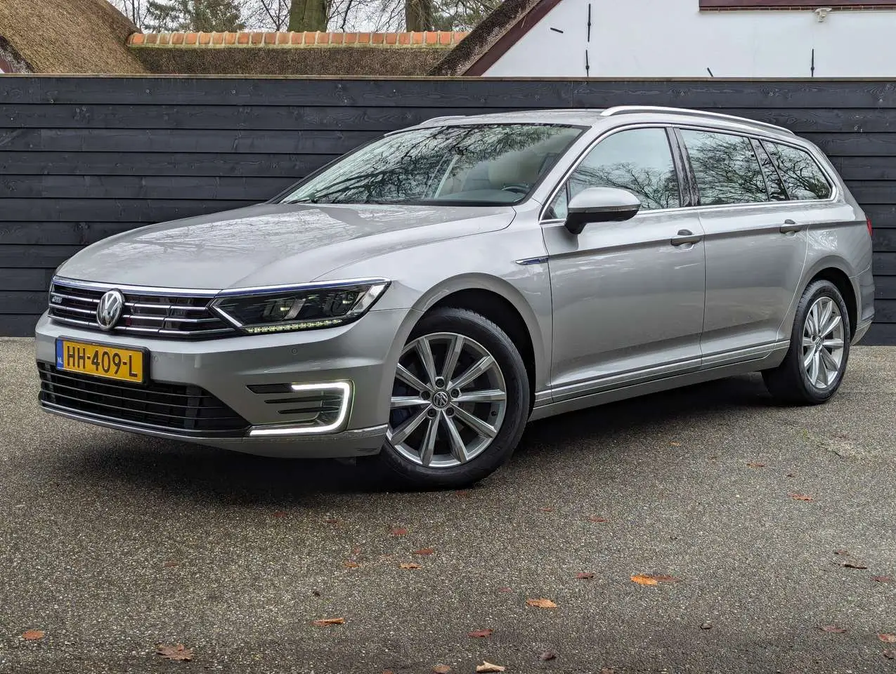 Photo 1 : Volkswagen Passat 2015 Hybride