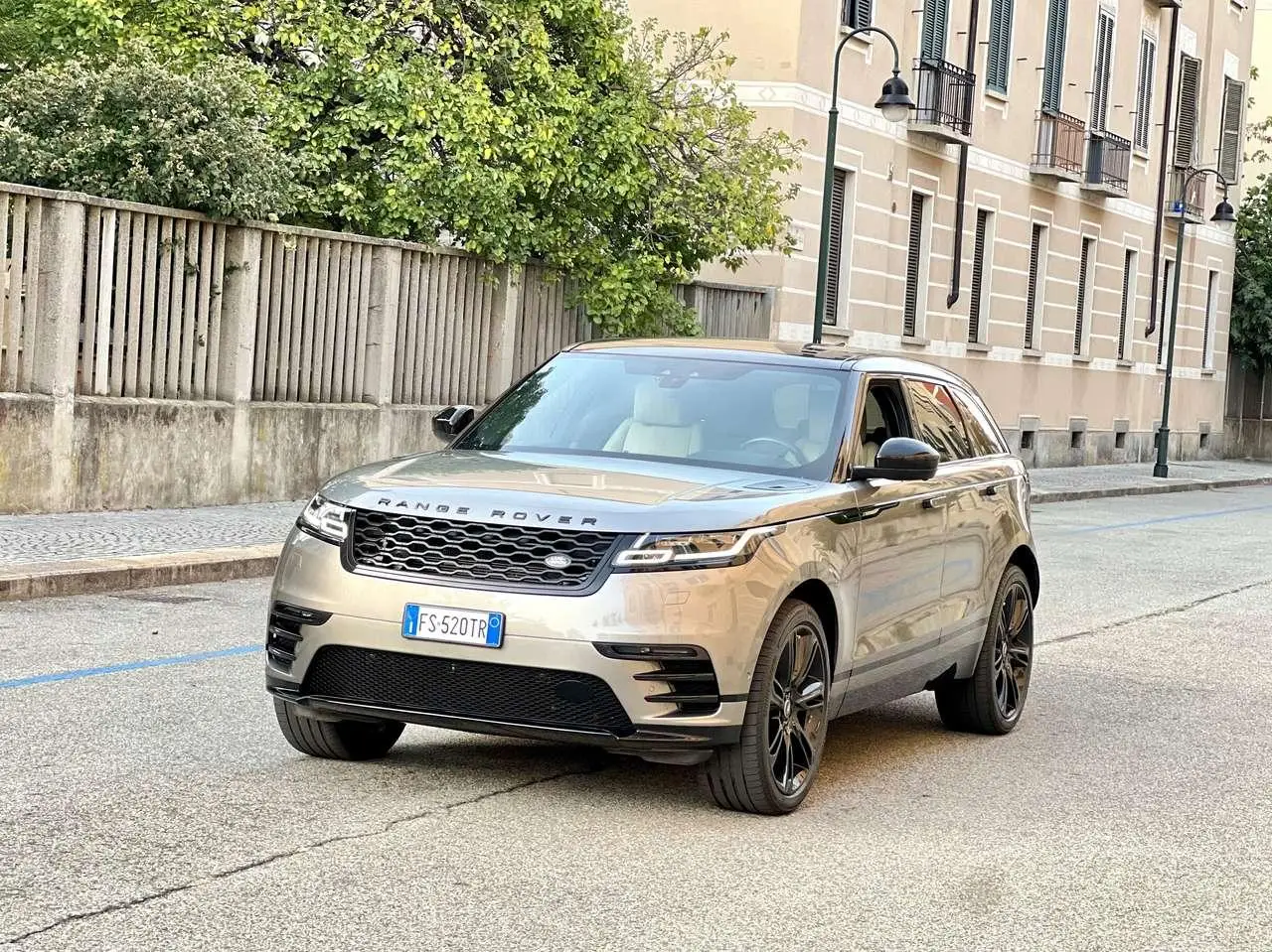 Photo 1 : Land Rover Range Rover Velar 2018 Diesel