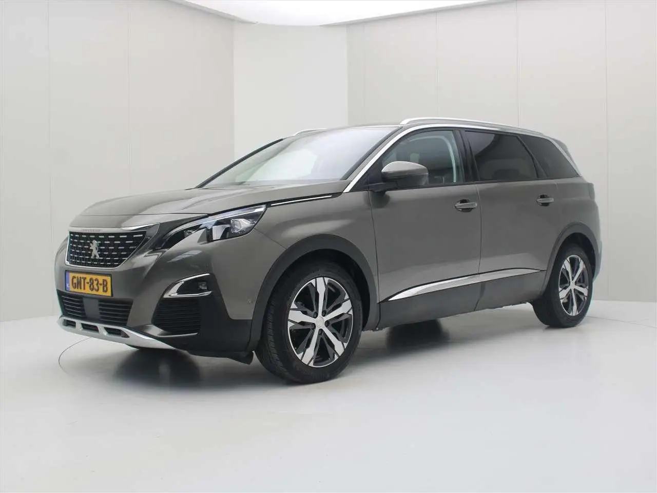 Photo 1 : Peugeot 5008 2019 Essence