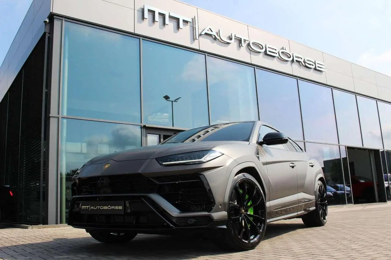 Photo 1 : Lamborghini Urus 2021 Petrol