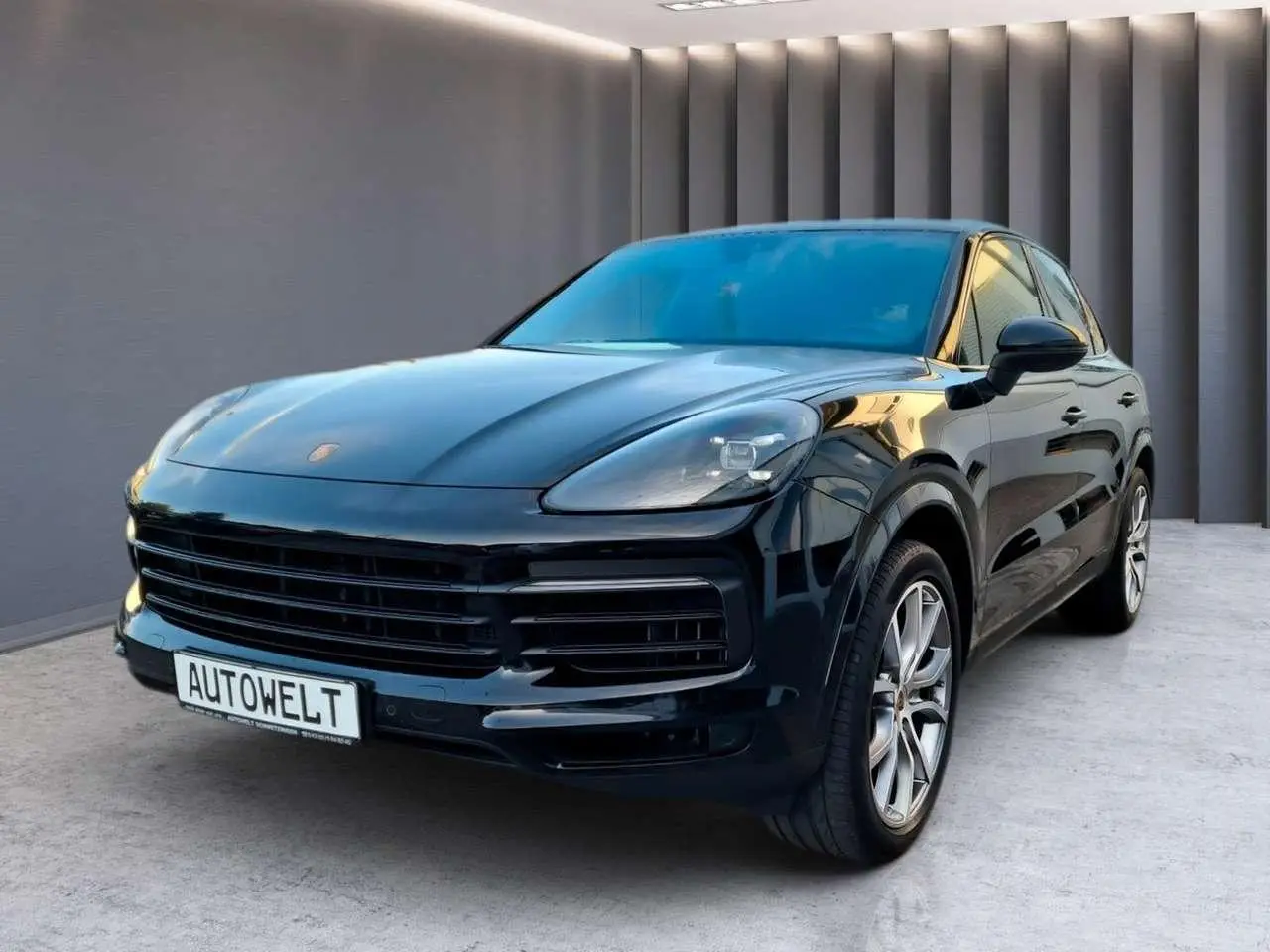 Photo 1 : Porsche Cayenne 2021 Petrol