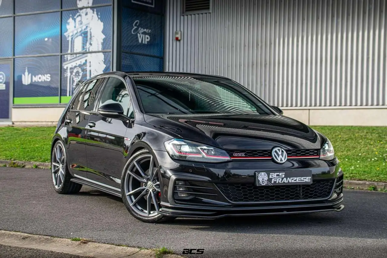 Photo 1 : Volkswagen Golf 2017 Essence