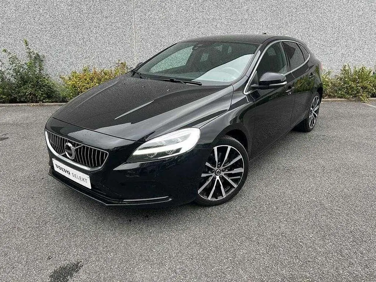 Photo 1 : Volvo V40 2017 Diesel