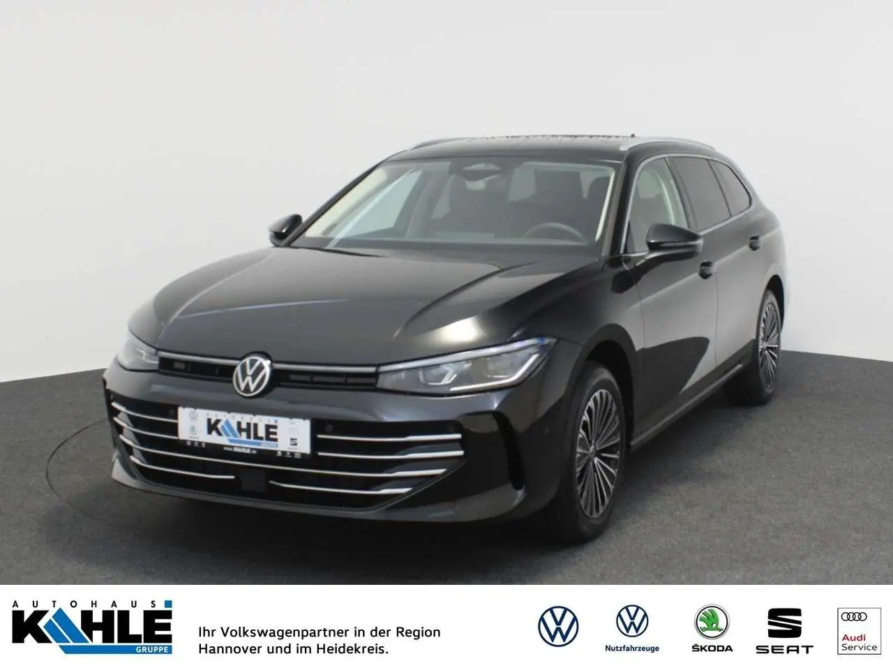 Photo 1 : Volkswagen Passat 2024 Petrol