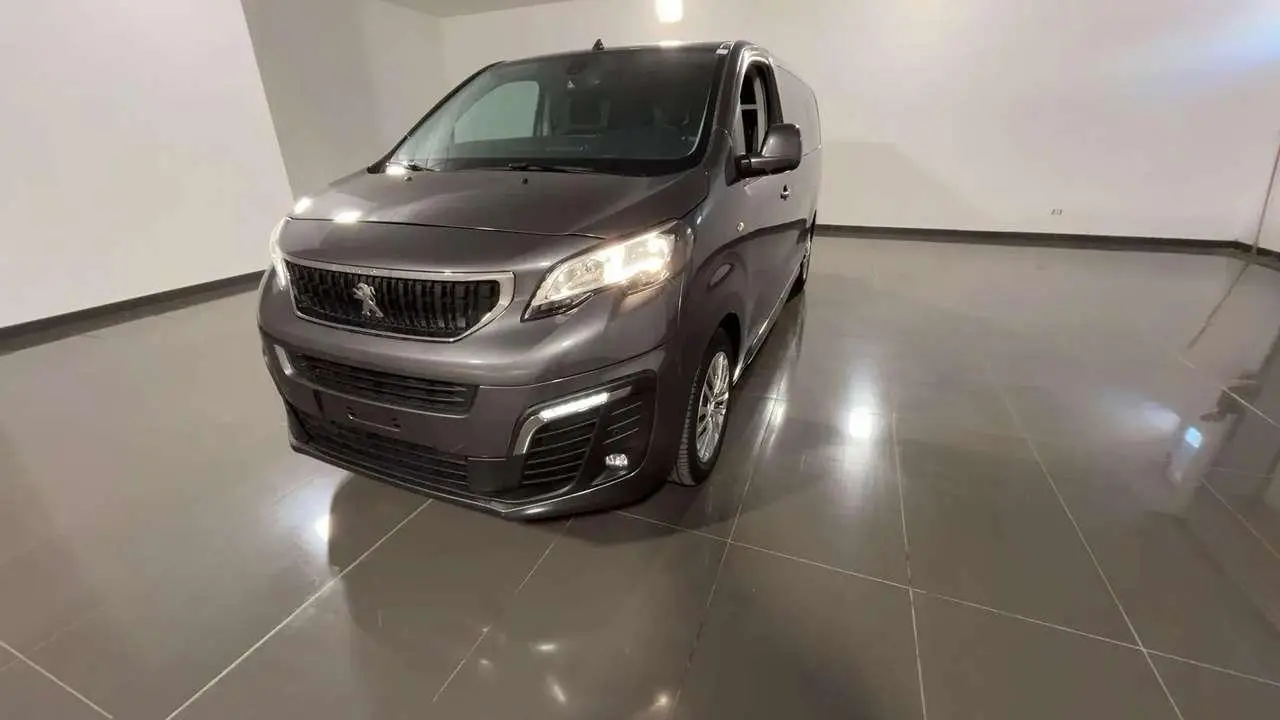 Photo 1 : Peugeot Traveller 2021 Diesel