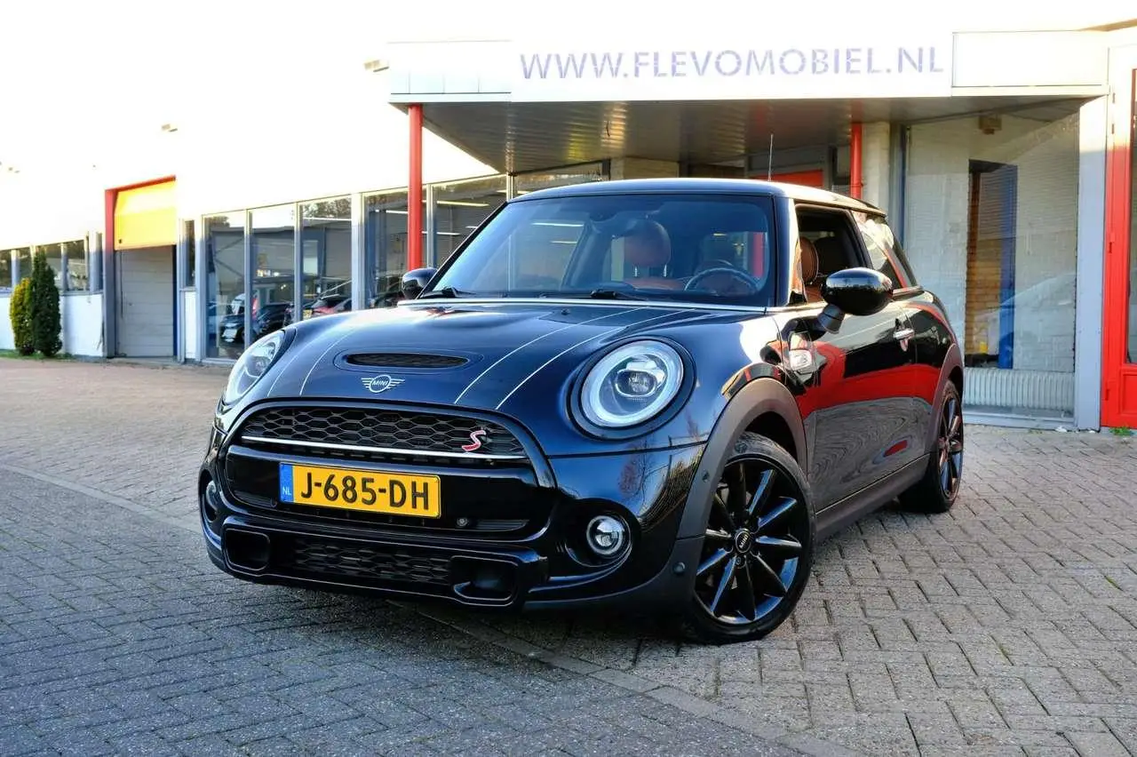 Photo 1 : Mini John Cooper Works 2020 Petrol