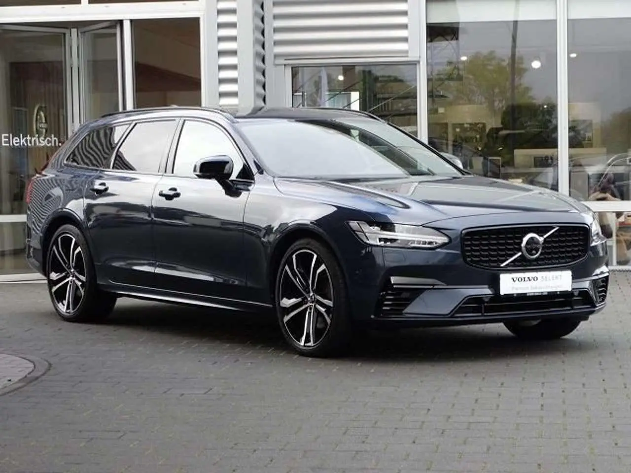 Photo 1 : Volvo V90 2022 Hybride