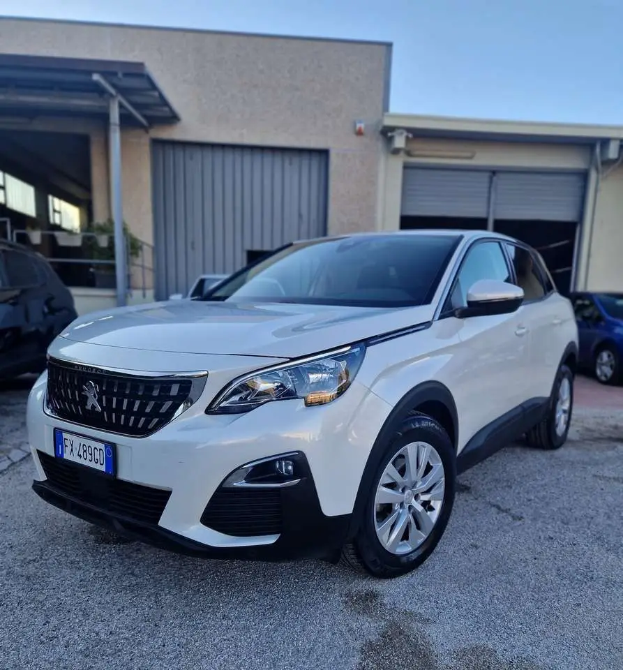 Photo 1 : Peugeot 3008 2019 Diesel