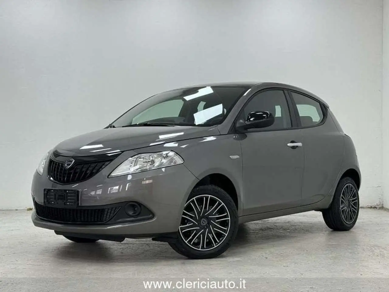 Photo 1 : Lancia Ypsilon 2024 Essence