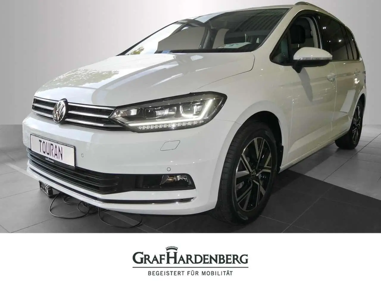 Photo 1 : Volkswagen Touran 2024 Petrol