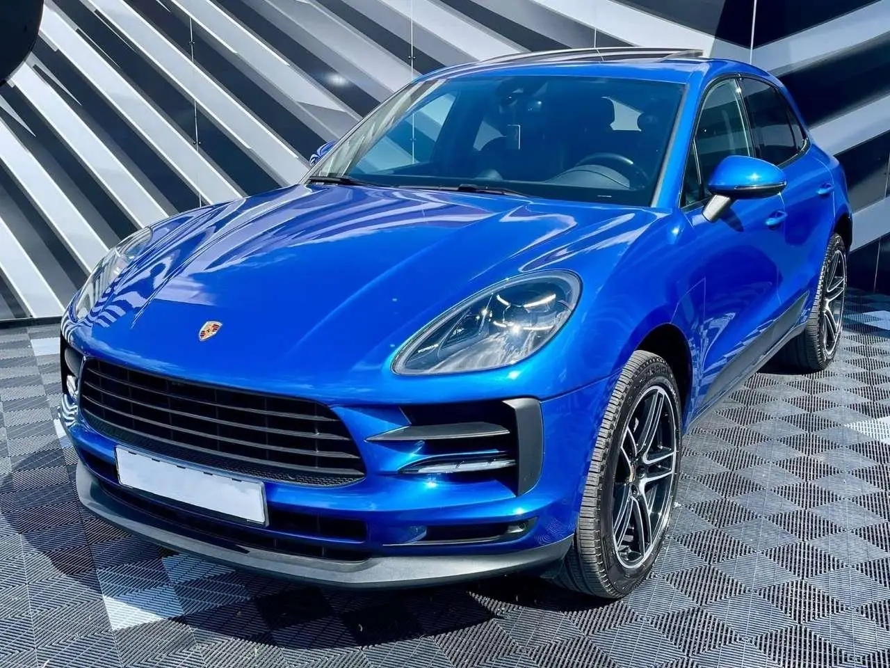 Photo 1 : Porsche Macan 2020 Essence