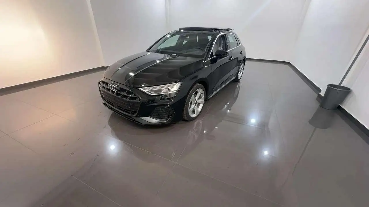 Photo 1 : Audi A3 2024 Diesel