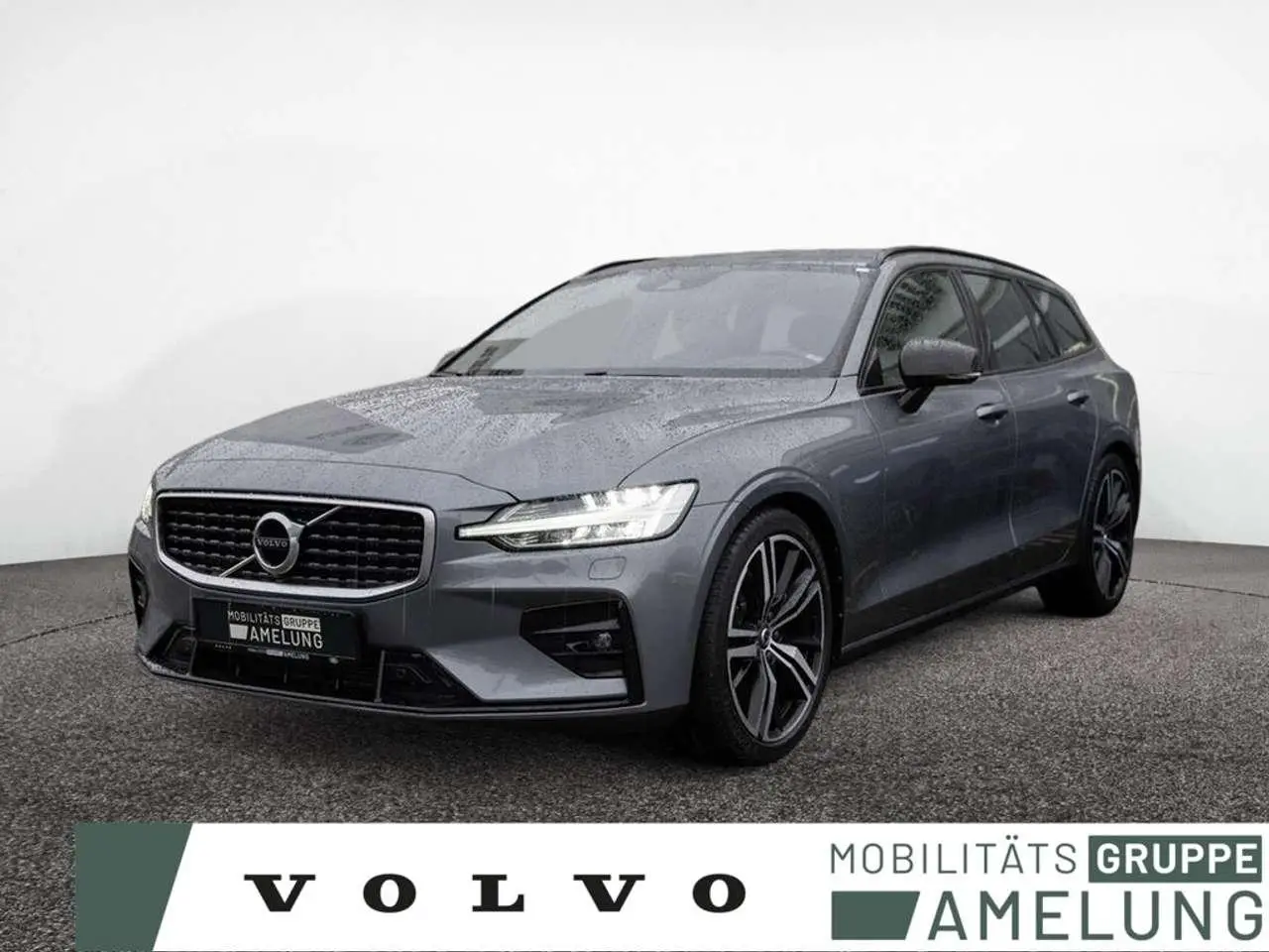 Photo 1 : Volvo V60 2021 Essence