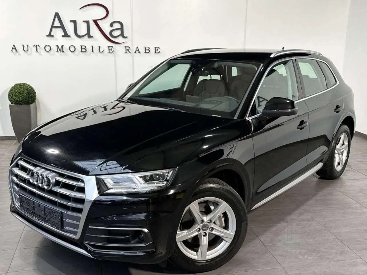 Photo 1 : Audi Q5 2020 Diesel