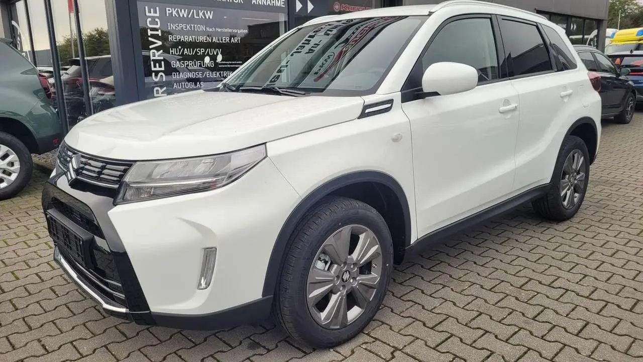 Photo 1 : Suzuki Vitara 2024 Petrol