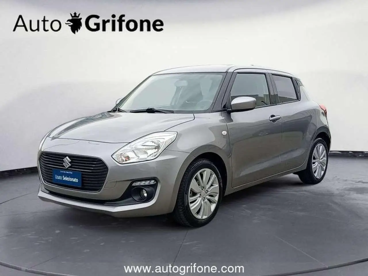 Photo 1 : Suzuki Swift 2018 Petrol