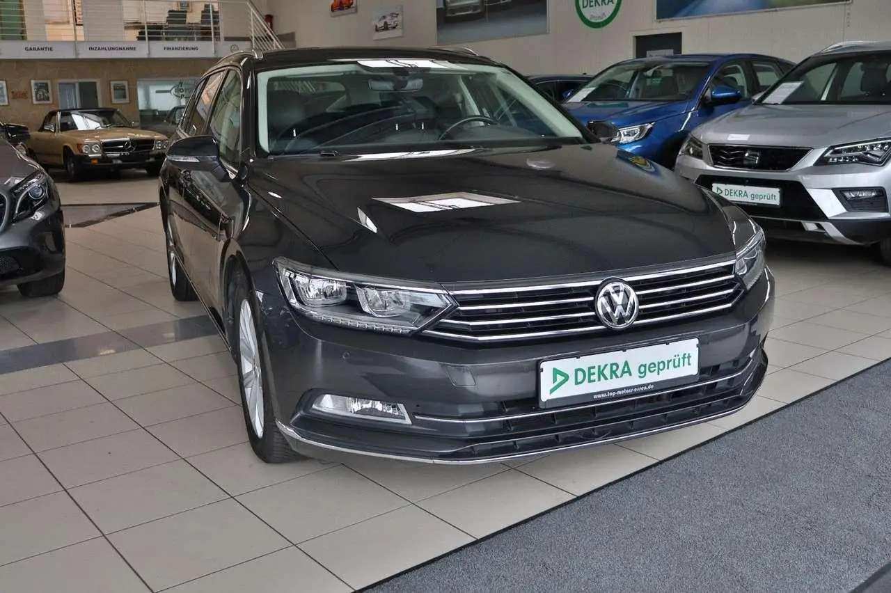 Photo 1 : Volkswagen Passat 2018 Diesel