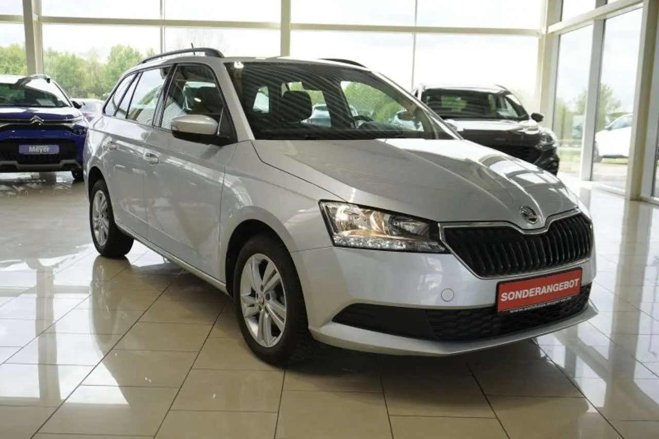 Photo 1 : Skoda Fabia 2022 Essence