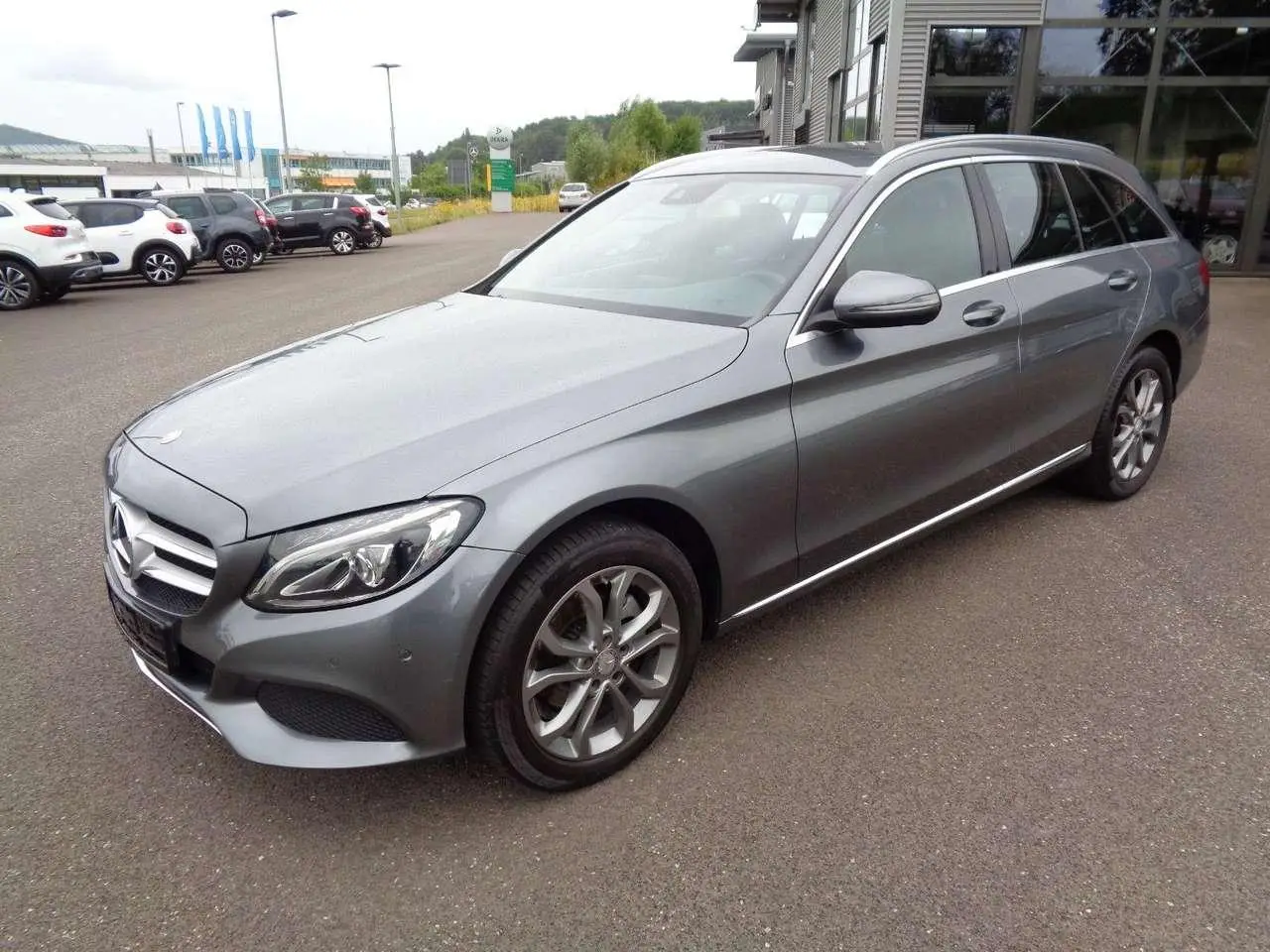 Photo 1 : Mercedes-benz Classe C 2016 Petrol