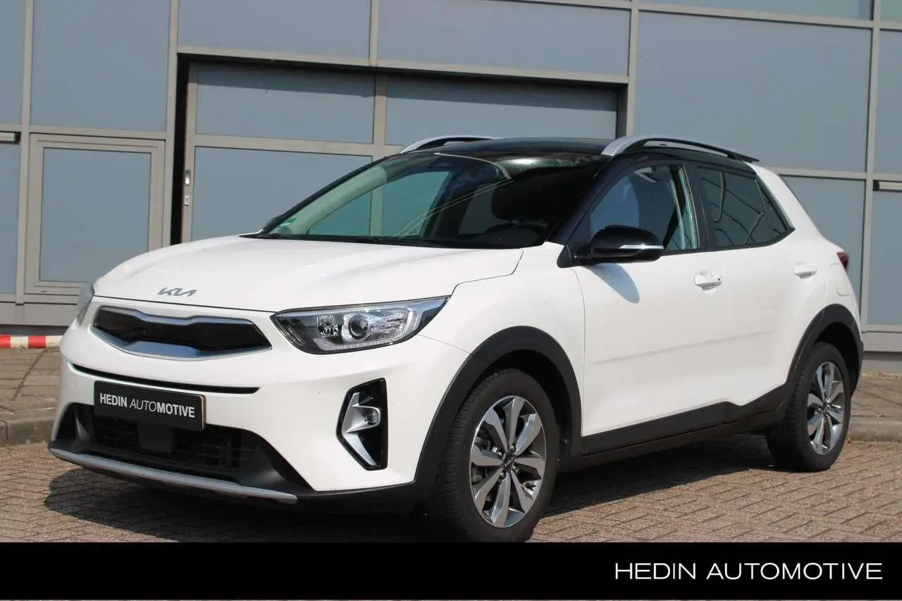 Photo 1 : Kia Stonic 2022 Petrol