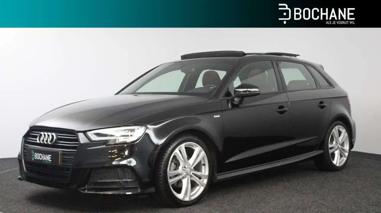 Photo 1 : Audi A3 2019 Petrol