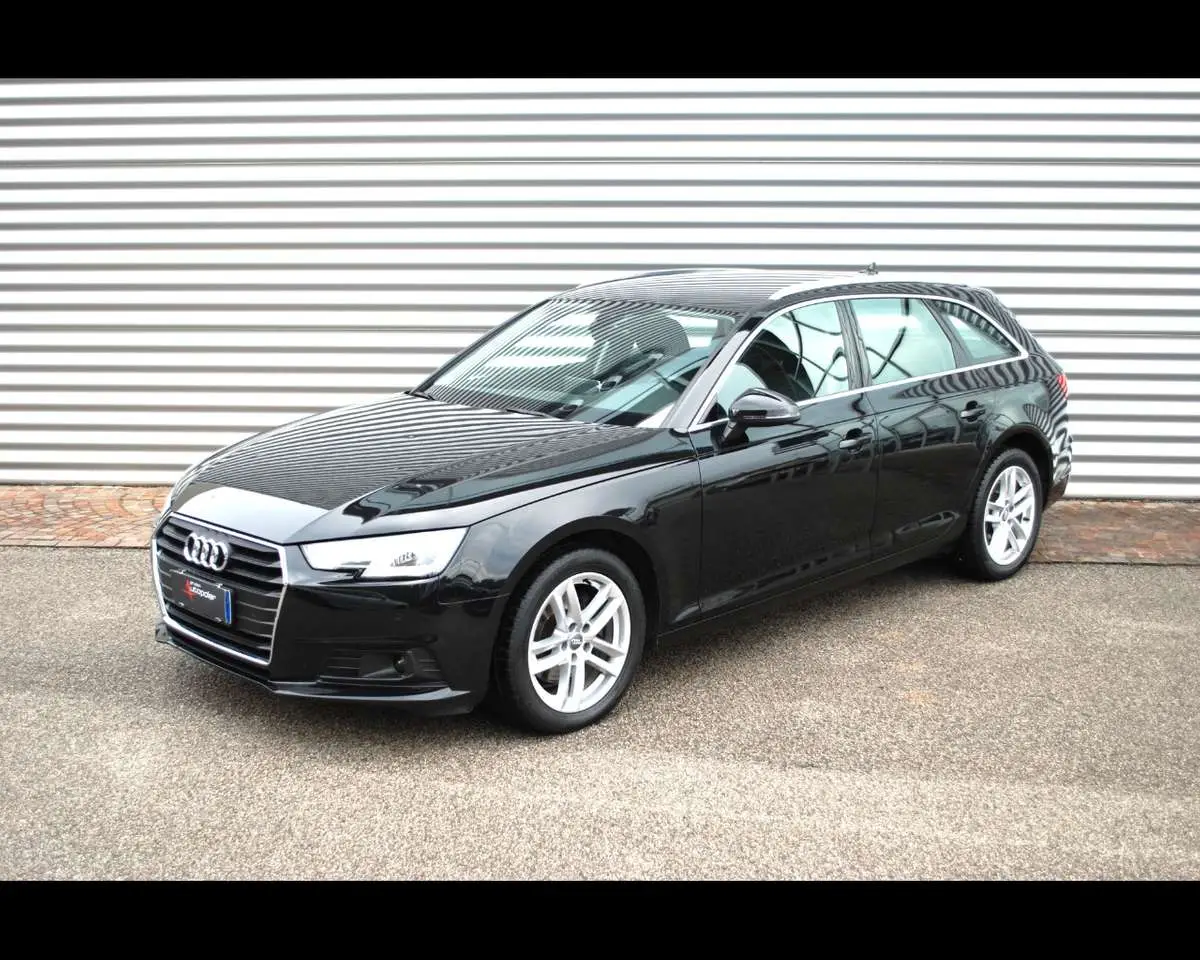 Photo 1 : Audi A4 2019 Diesel