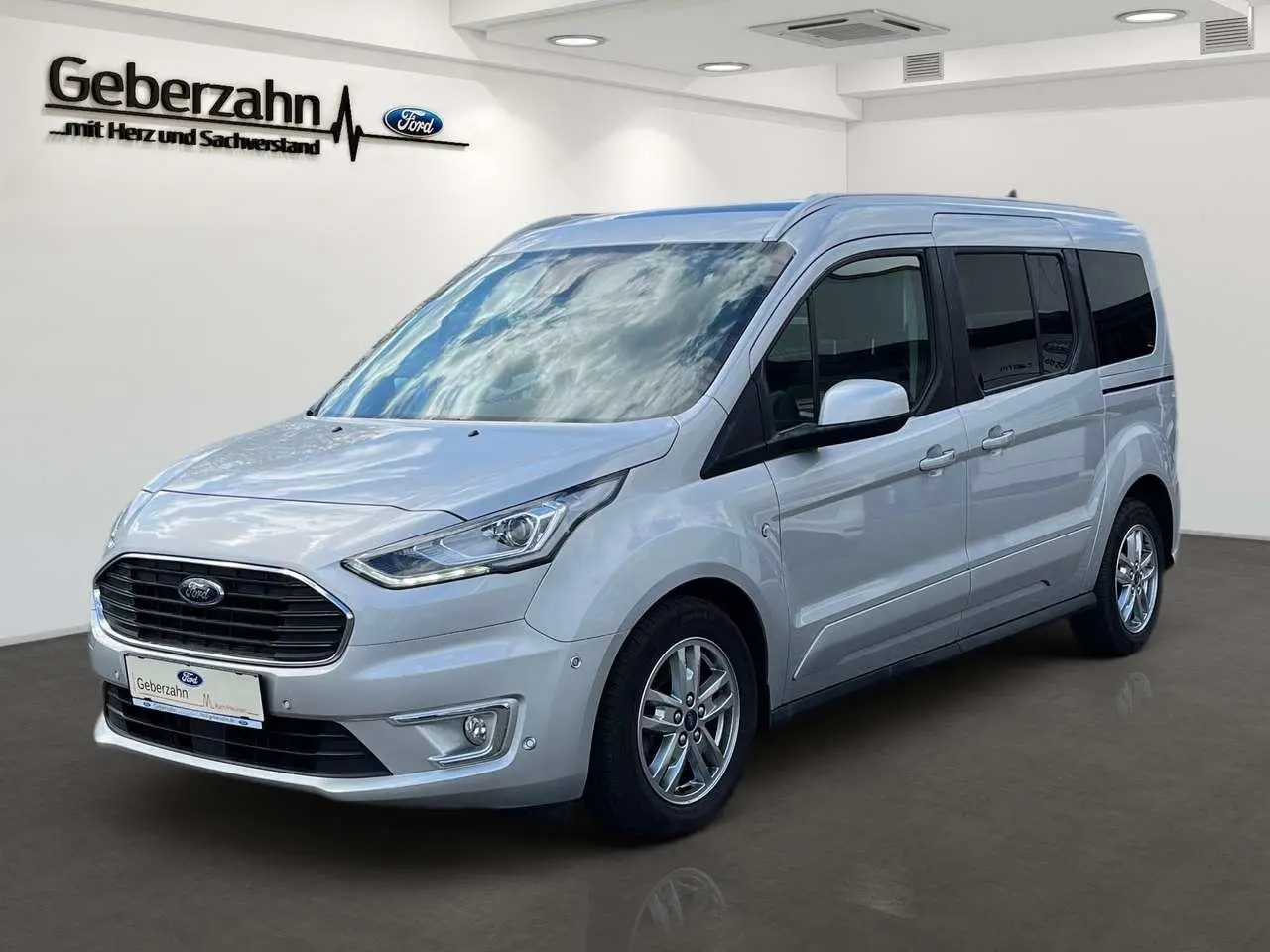 Photo 1 : Ford Grand Tourneo 2021 Diesel