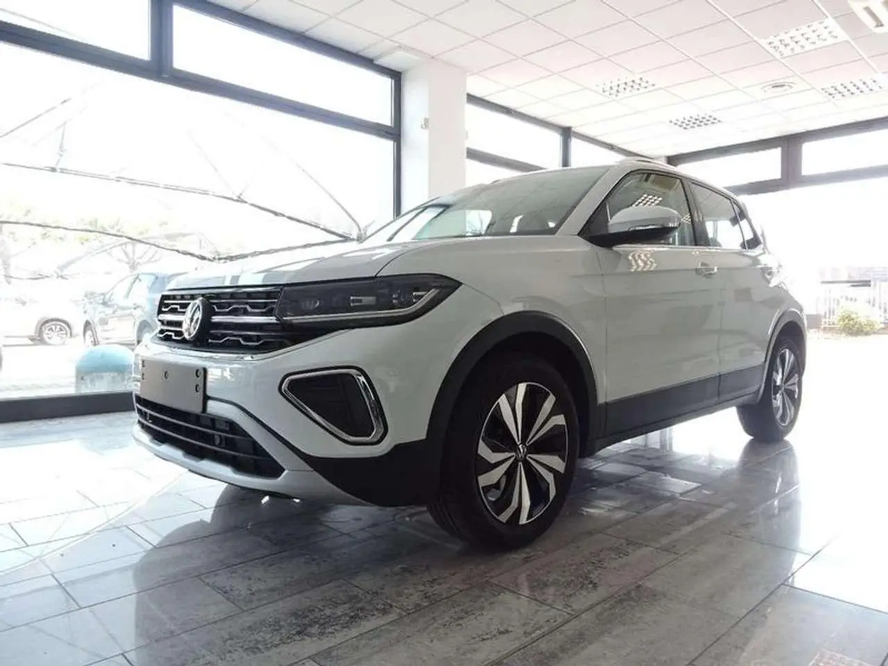 Photo 1 : Volkswagen T-cross 2024 Petrol