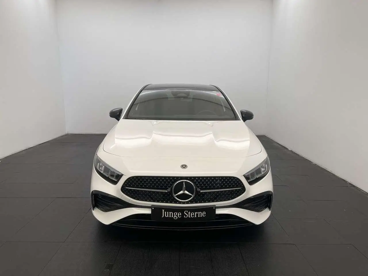 Photo 1 : Mercedes-benz Classe A 2023 Essence