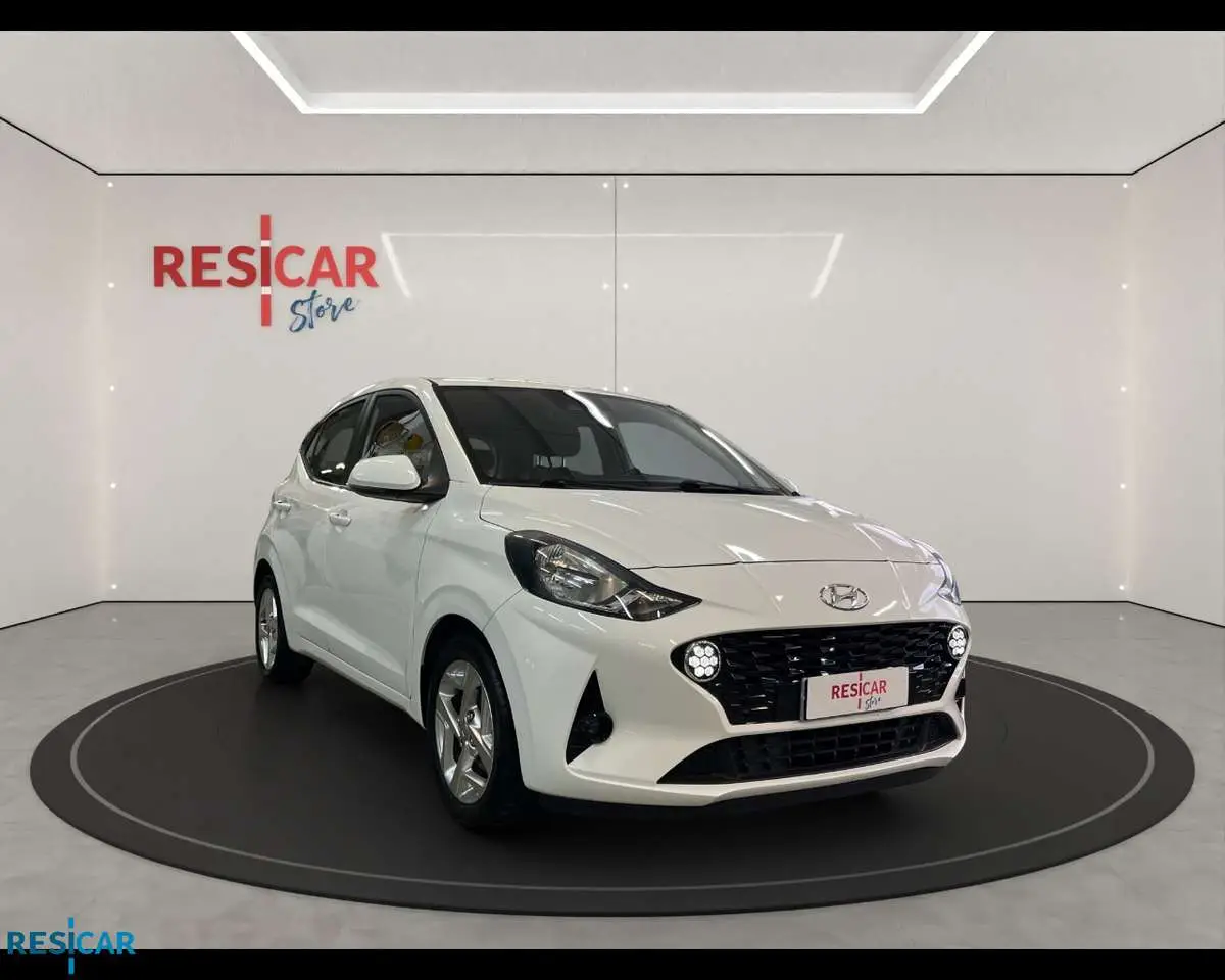 Photo 1 : Hyundai I10 2021 Essence