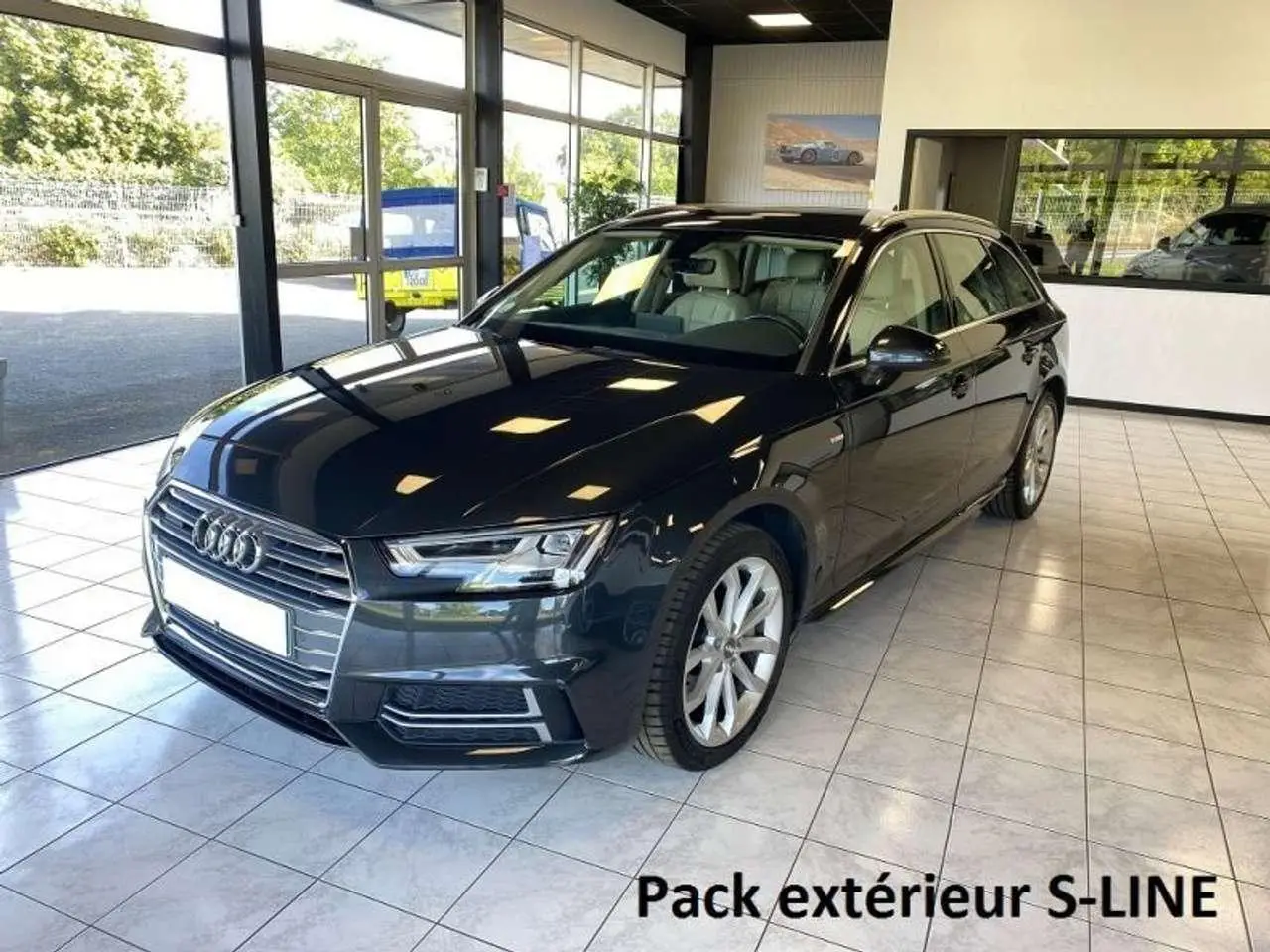 Photo 1 : Audi A4 2018 Diesel