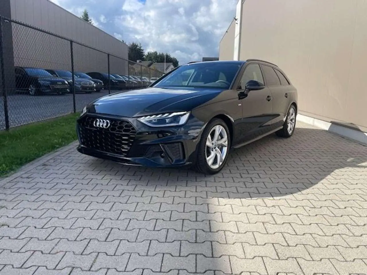 Photo 1 : Audi A4 2024 Diesel