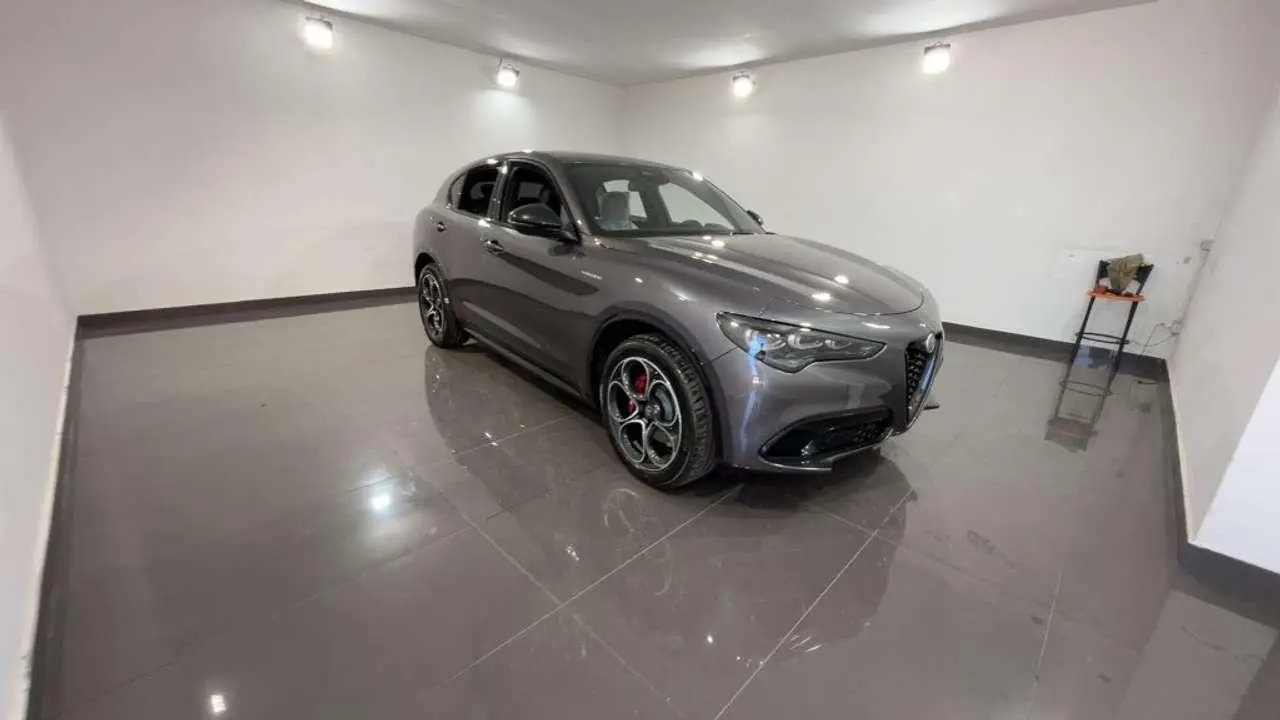 Photo 1 : Alfa Romeo Stelvio 2024 Diesel