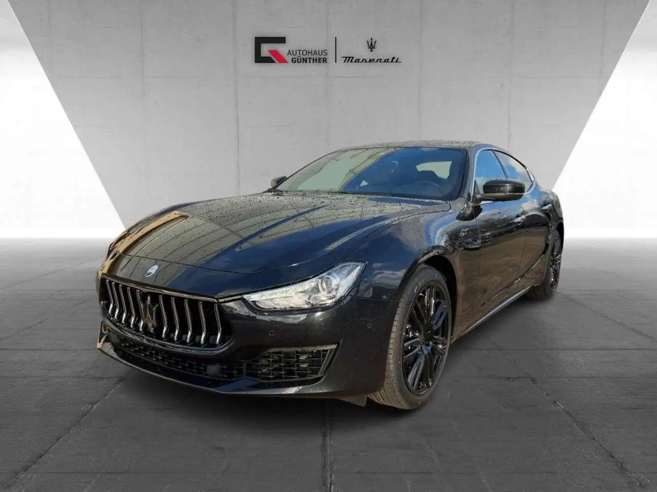 Photo 1 : Maserati Ghibli 2024 Essence